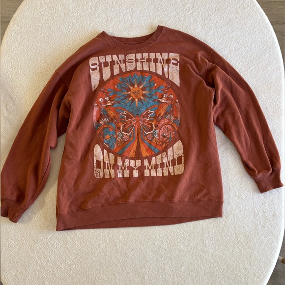 Hollister Crewneck - Picture 1 of 2